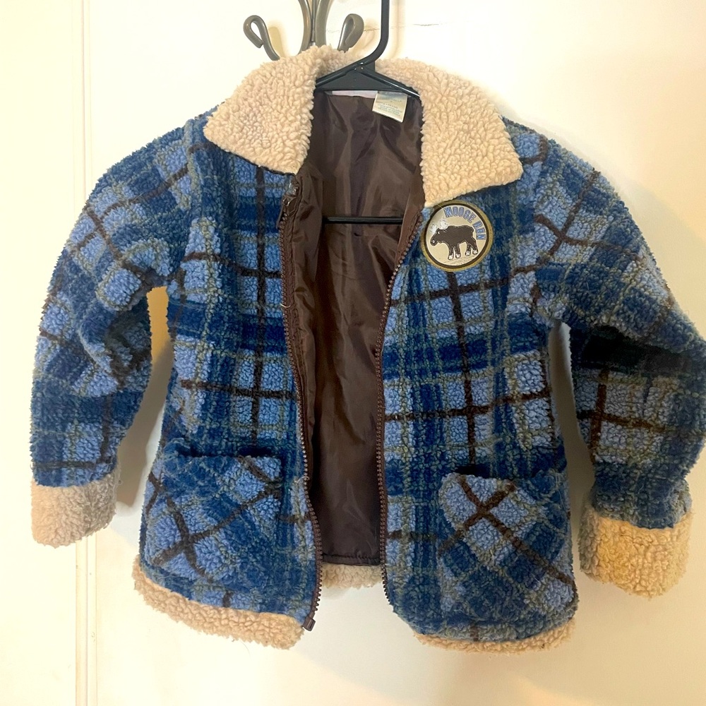 Kids fuzzy zip up jacket size 5
